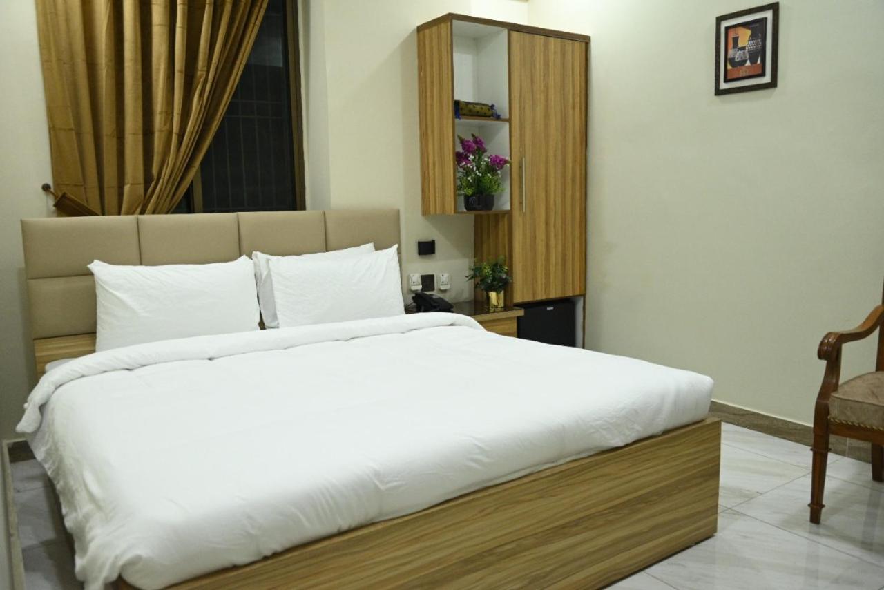 Hotel Pearl Inn Карачи Экстерьер фото