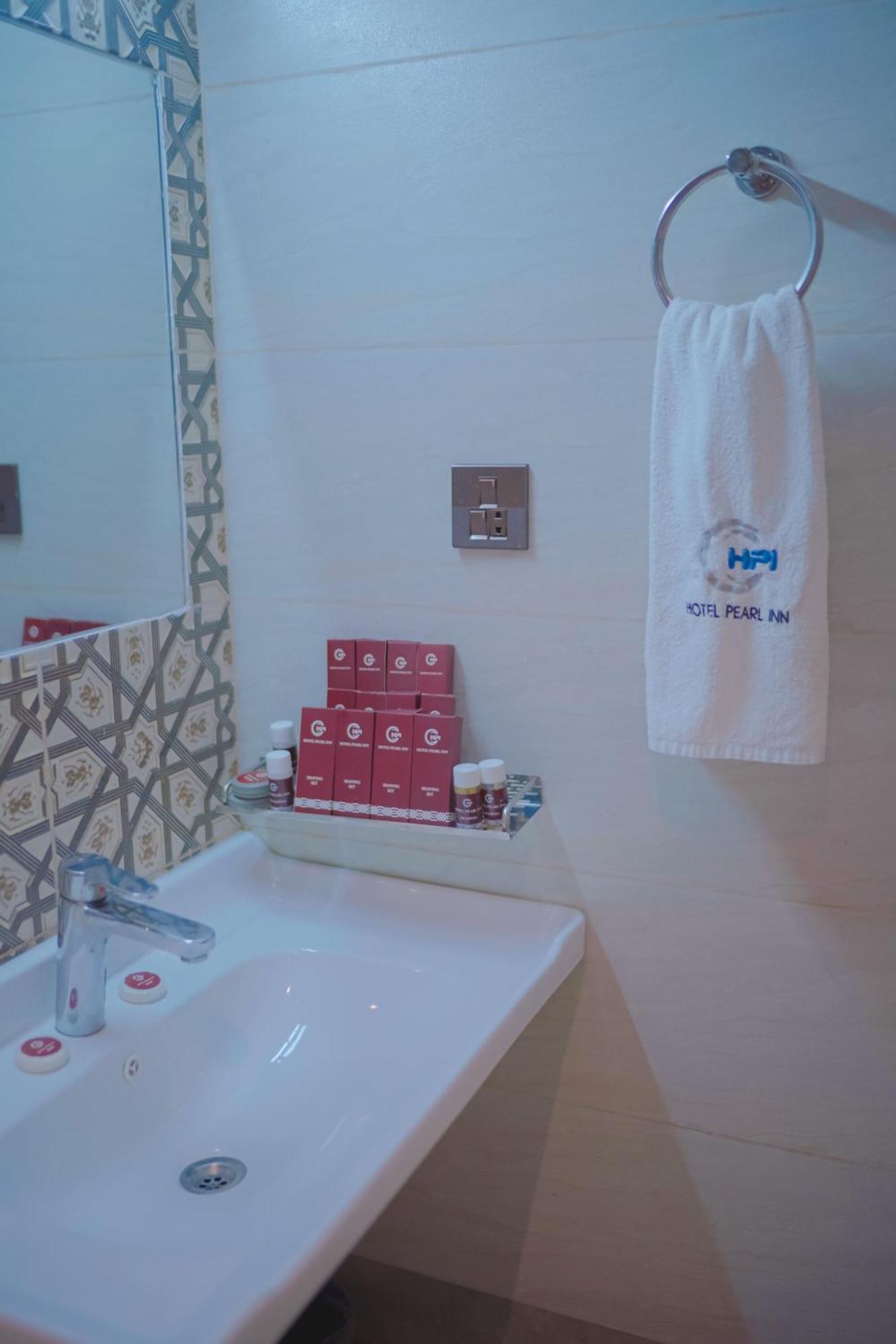 Hotel Pearl Inn Карачи Экстерьер фото