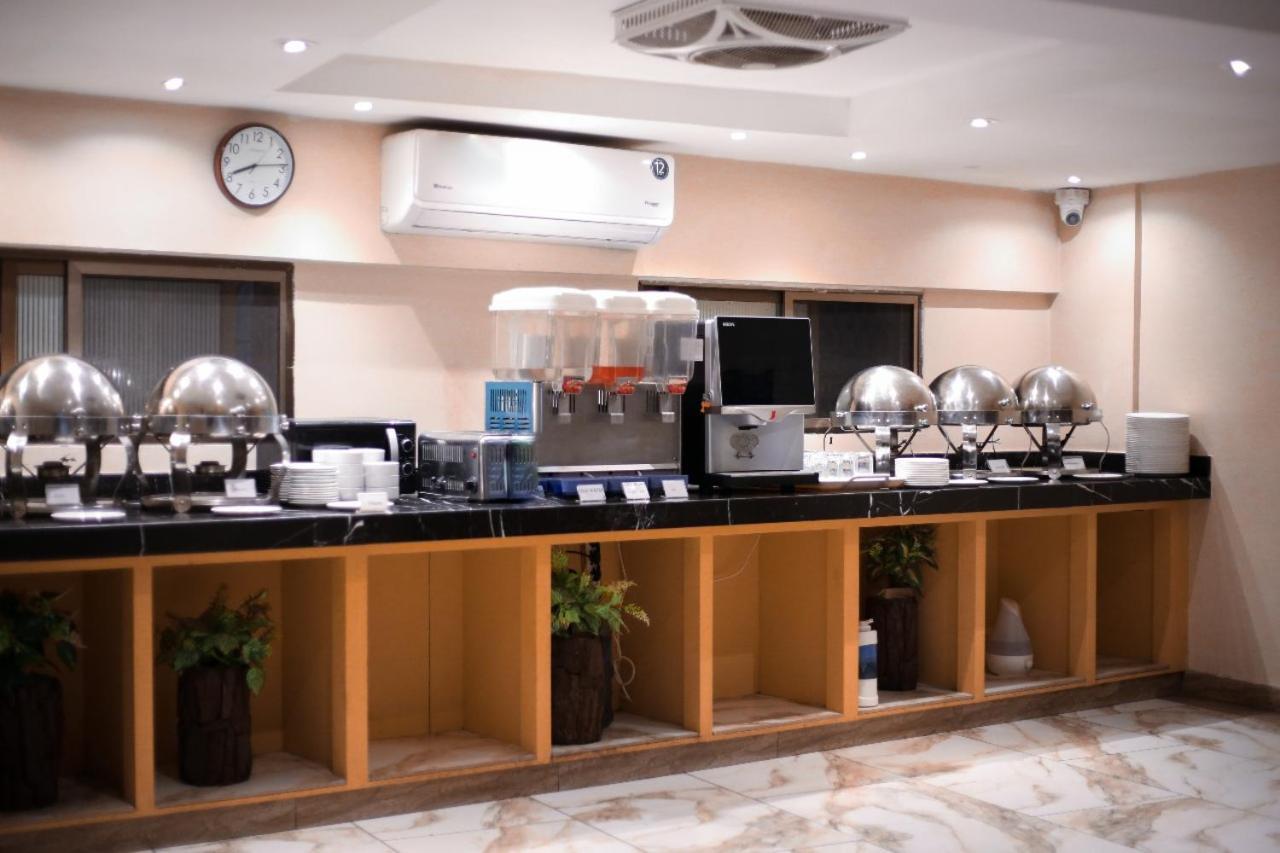 Hotel Pearl Inn Карачи Экстерьер фото